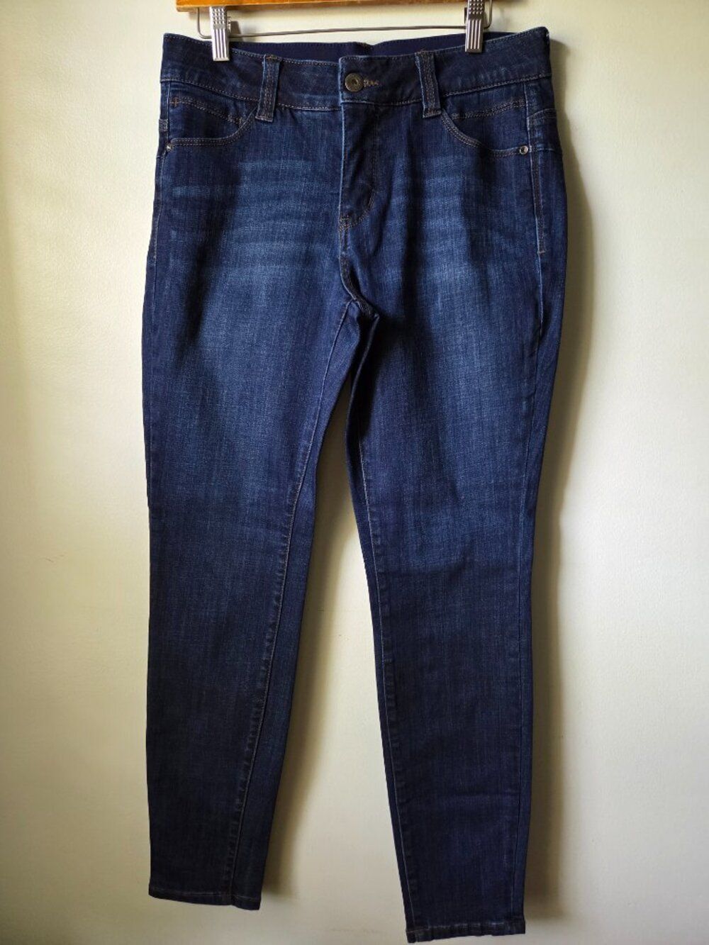 LIKE NEW JAG MID RISE SKINNY STRETCH JEANS SIZE 10 /30 WOMENS
